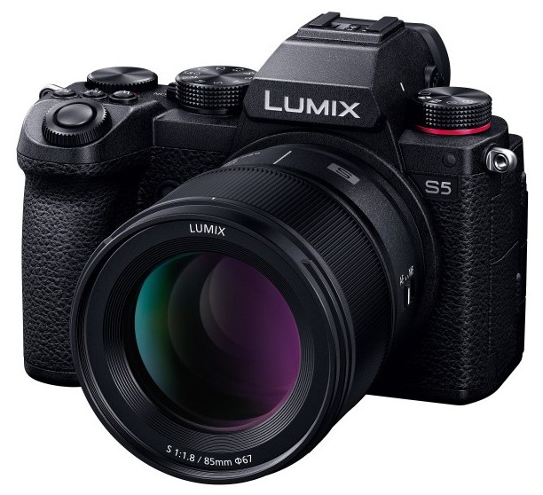 Panasonic-Lumix-S-85mm-f1.8-mirrorless-lens-for-L-mount-3.jpg